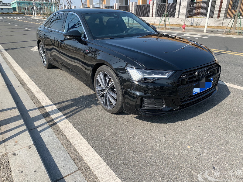 奥迪a6l55tfsi2020款30t自动旗舰动感型国Ⅵ