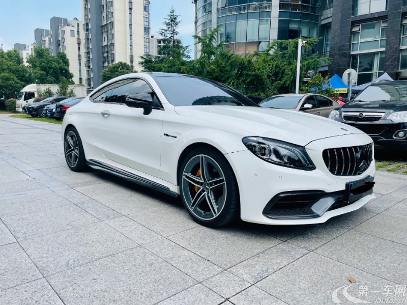 奔驰2019款,奔驰新款车型2019 奔驰c63进口2019款40t自动s