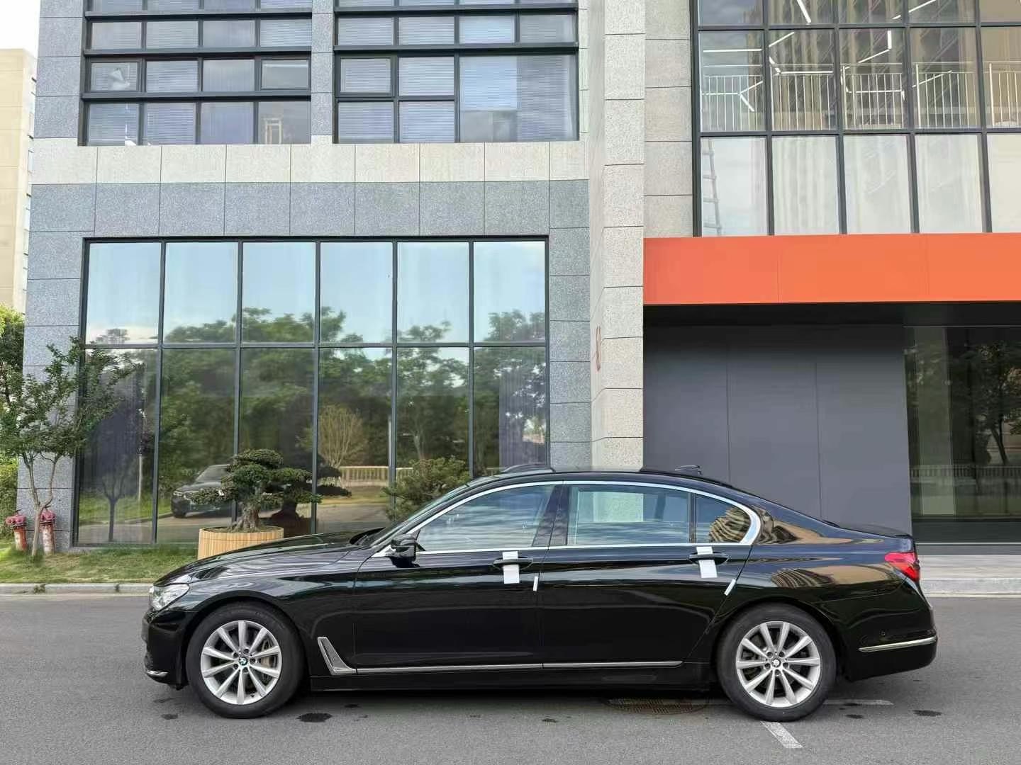宝马7系 740Li [进口] 2016款 3.0T 自动 汽油 豪华型价格0万 