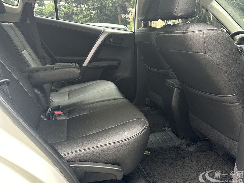 丰田RAV4 2019款 2.0L 自动 前驱 都市版 (国Ⅵ) 