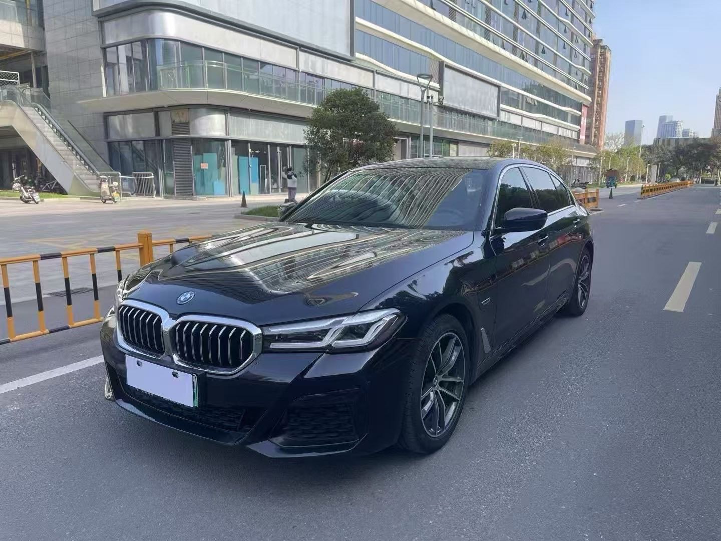 宝马5系新能源 2022款 2.0T 自动 后驱 先锋版M运动套装 价格0万 