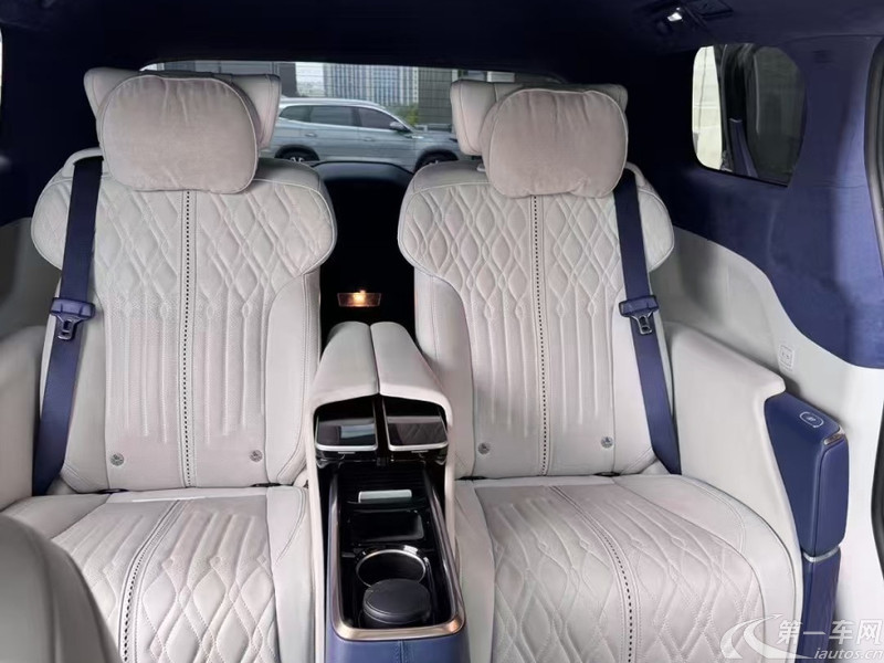 别克GL8 2025款 2.0T 自动 7座 尊享和悦艾维亚版 (国Ⅵ) 