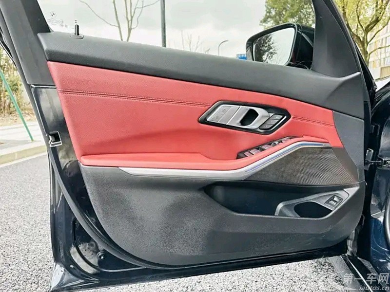 宝马3系 325i 2020款 2.0T 自动 汽油 改款M运动套装 (国Ⅵ) 