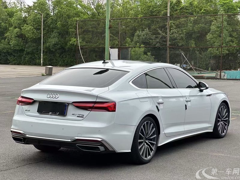 奥迪A5掀背 40TFSI [进口] 2022款 2.0T 自动 汽油 豪华动感型 