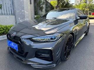 宝马4系双门轿跑 430i 2.0T 自动 M运动曜夜套装 