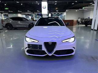 阿尔法罗密欧Giulia 2.0T 