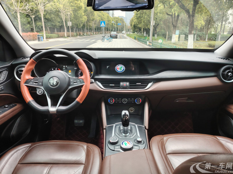 阿尔法罗密欧Stelvio [进口] 2019款 2.0T 自动 280HP豪华版 
