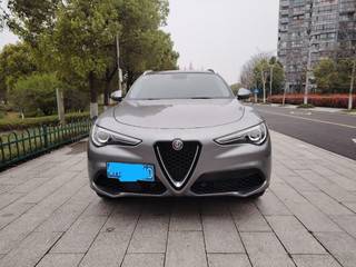 阿尔法罗密欧Stelvio 2.0T 