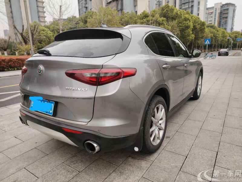 阿尔法罗密欧Stelvio [进口] 2019款 2.0T 自动 280HP豪华版 