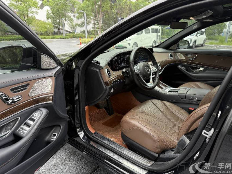 奔驰S级 S320L 2019款 2.0T 自动 后驱 