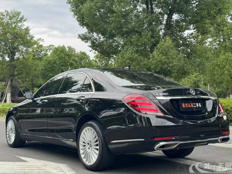 奔驰S级 S320L 2019款 2.0T 自动 后驱 