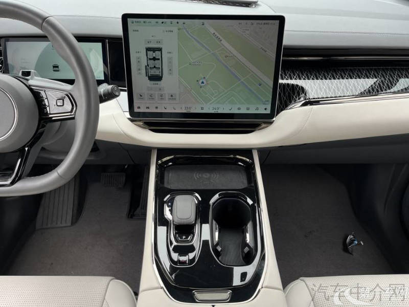极氪ZEEKR 009 2024款 0.0T 自动 行政版108kWh 