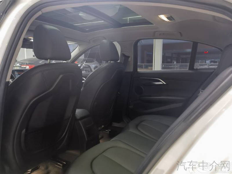 宝马1系 118i 2017款 1.5T 自动 设计套装型 (国Ⅴ) 