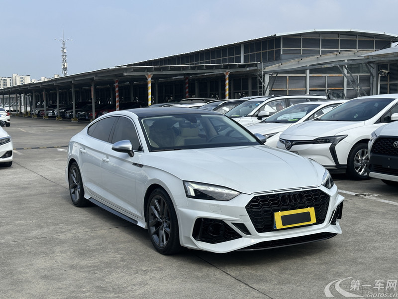 奥迪A5掀背 40TFSI [进口] 2021款 2.0T 自动 汽油 时尚动感型 