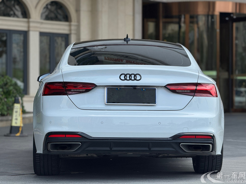 奥迪A5掀背 40TFSI [进口] 2022款 2.0T 自动 汽油 豪华动感型 