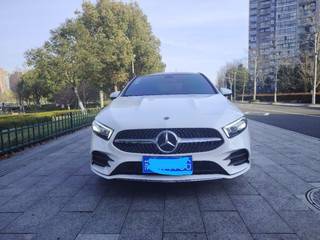 A级三厢 A200L 1.3T 运动轿车动感型 