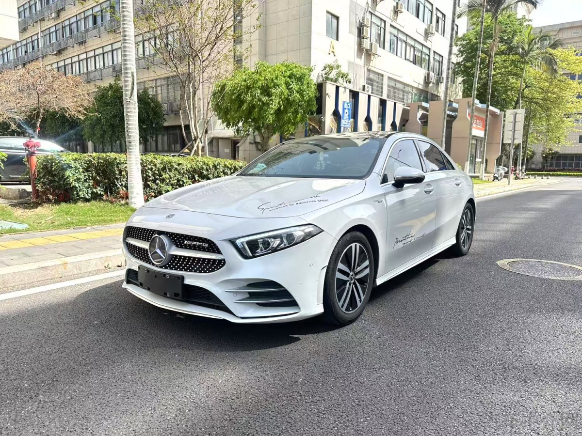 奔驰A级 A180L 2020款 1.3T 自动 运动轿车版 价格0万 