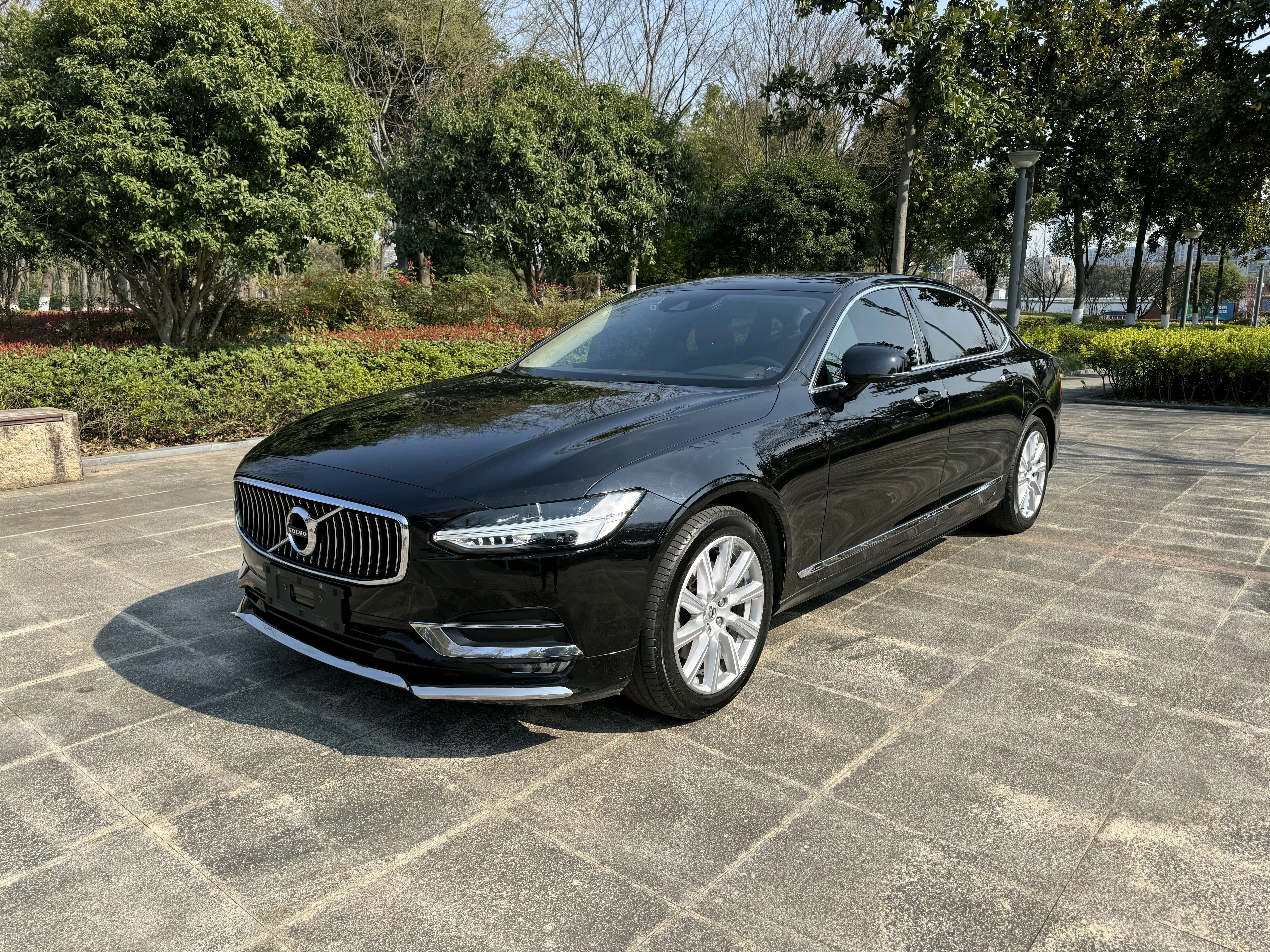 沃尔沃S90 T5 2020款 2.0T 自动 智远豪华版 价格0万