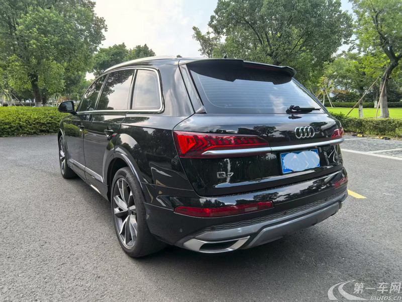 奥迪Q7 55TFSI [进口] 2023款 3.0T 自动 quattro-S-line运动型 