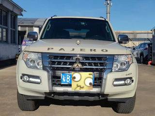 三菱帕杰罗 3.0L 自动 尊贵版 