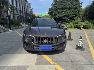 玛莎拉蒂Levante 3.0T 