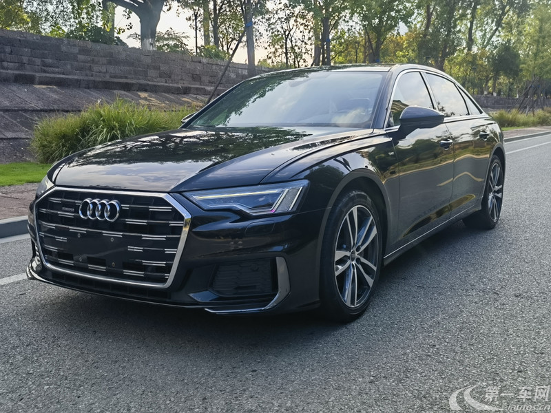 奥迪A6L 40TFSI 2022款 2.0T 自动 改款豪华动感型 (国Ⅵ) 