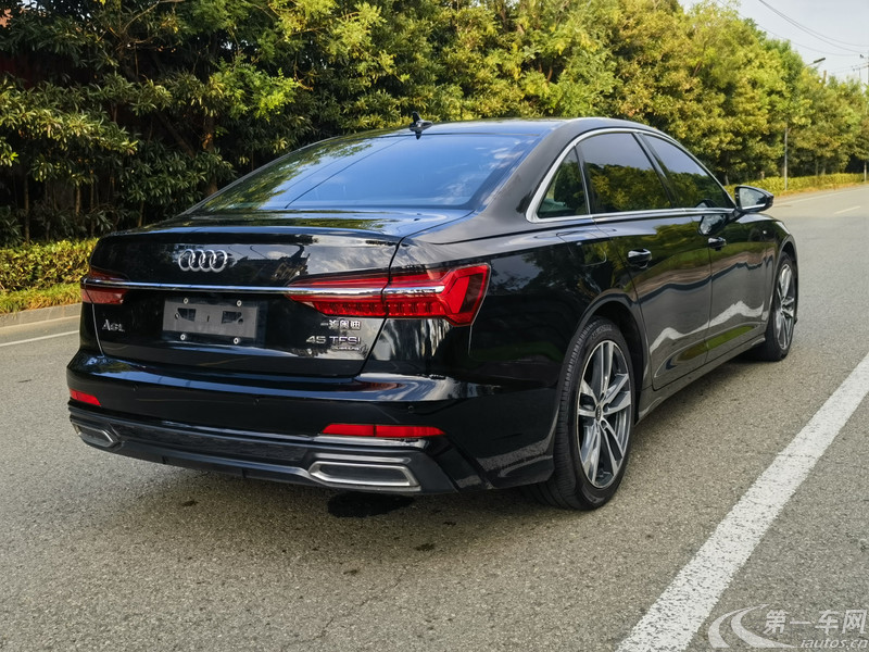 奥迪A6L 40TFSI 2022款 2.0T 自动 改款豪华动感型 (国Ⅵ) 