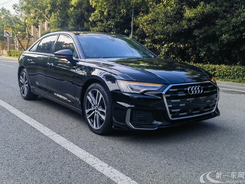 奥迪A6L 40TFSI 2022款 2.0T 自动 改款豪华动感型 (国Ⅵ) 