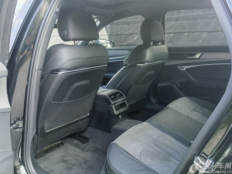 奥迪A6L 40TFSI 2022款 2.0T 自动 改款豪华动感型 (国Ⅵ) 