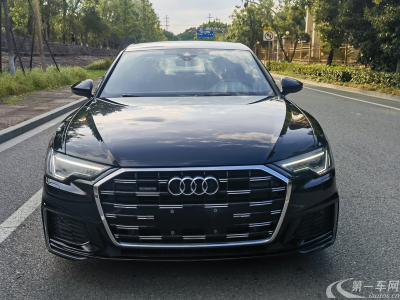 奥迪A6L 40TFSI 2022款 2.0T 自动 改款豪华动感型 (国Ⅵ) 