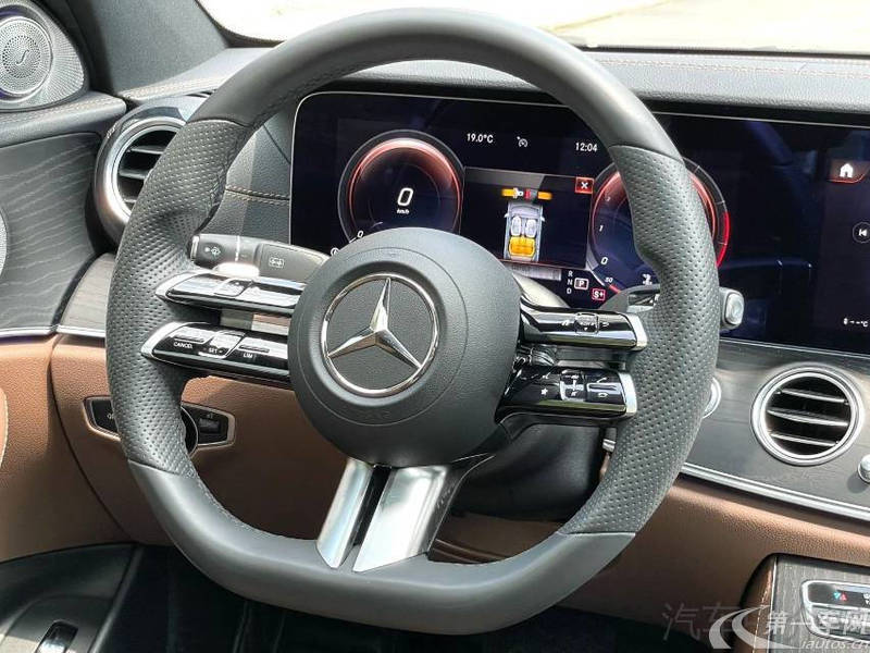 奔驰E级 E300L 2021款 2.0T 自动 汽油 时尚型 (国Ⅵ) 