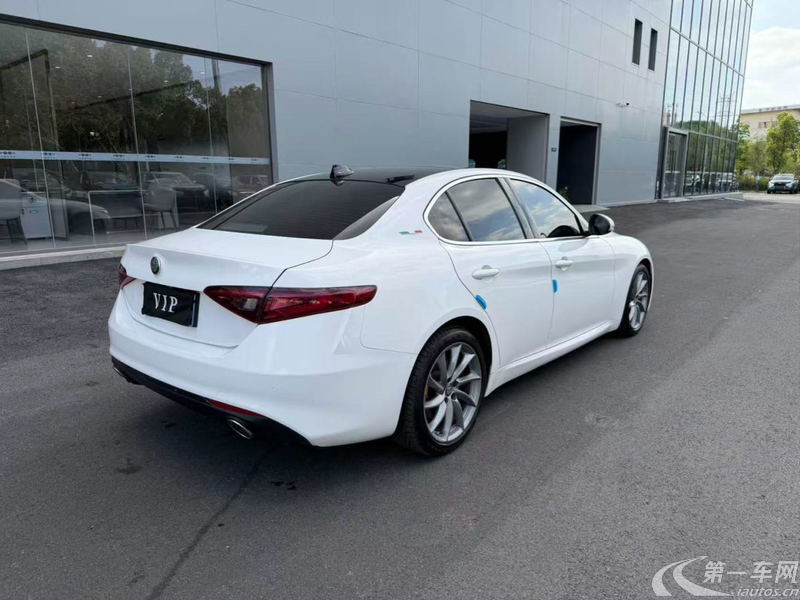 阿尔法罗密欧Giulia [进口] 2020款 2.0T 自动 豪华版 