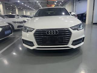奥迪A4L 40TFSI 2.0T 自动 时尚型 