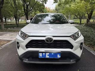 丰田RAV4 荣放 2.5L 自动 精英PLUS版 