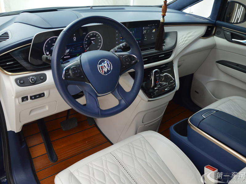 别克GL8 2023款 2.0T 自动 4座 尊礼版 (国Ⅵ) 