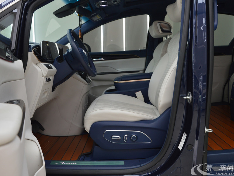 别克GL8 2023款 2.0T 自动 4座 尊礼版 (国Ⅵ) 