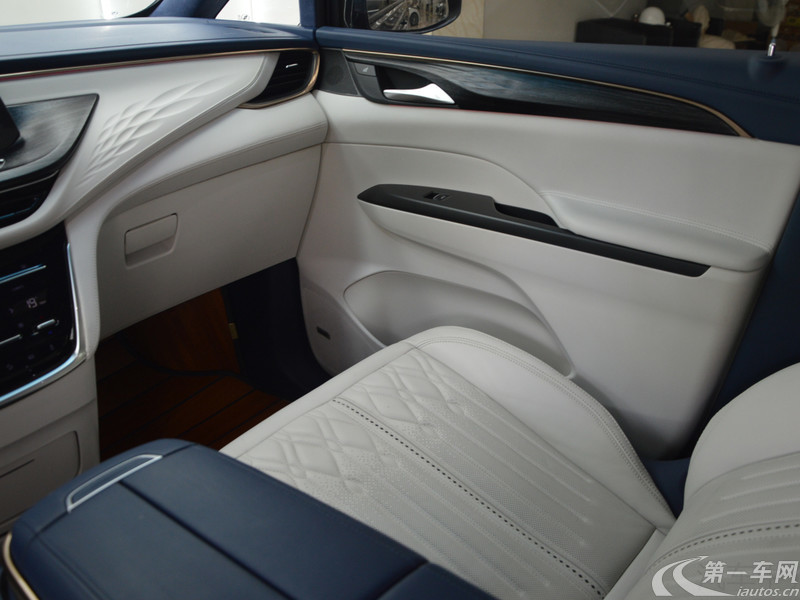 别克GL8 2023款 2.0T 自动 4座 尊礼版 (国Ⅵ) 