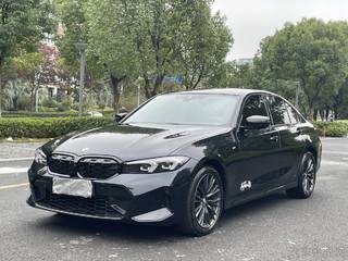 宝马3系 325Li 2.0T 自动 M运动曜夜套装 