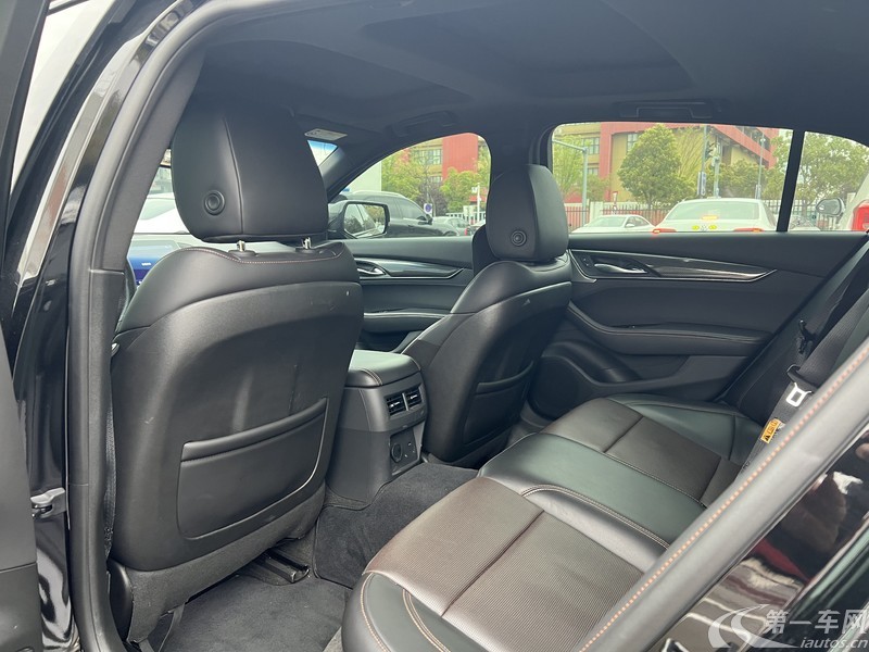凯迪拉克CT5 2021款 2.0T 自动 后驱 28T铂金型 (国Ⅵ) 