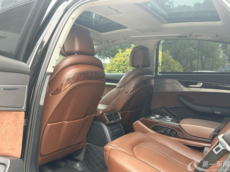 奥迪A8L 45TFSI 2016款 3.0T 自动 四驱 豪华型 