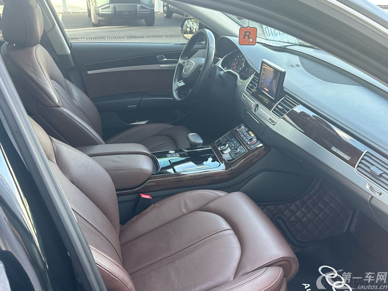 奥迪A8L 45TFSI 2017款 3.0T 自动 四驱 舒适型 