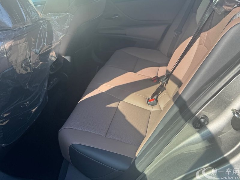 雷克萨斯ES 200 2025款 2.0L 自动 前驱 臻享版 