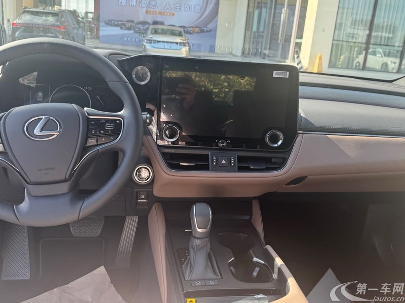 雷克萨斯ES 200 2025款 2.0L 自动 前驱 臻享版 