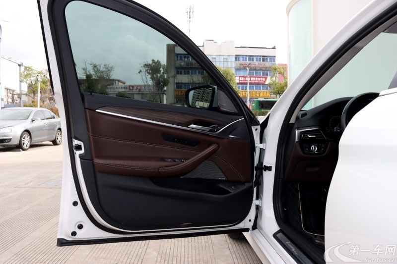 宝马5系 530Li 2019款 2.0T 自动 汽油 尊享型豪华套装 (国Ⅵ) 