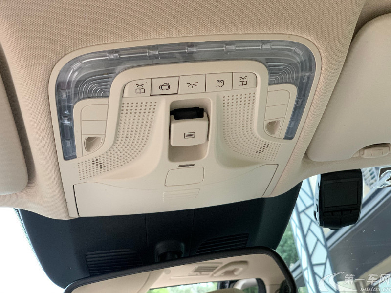 奔驰V级 2018款 2.0T 自动 V260L尊贵加长版 (国Ⅵ) 