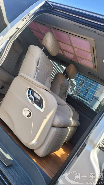 奔驰威霆 2011款 2.5L 自动 9座 汽油 (国Ⅳ) 