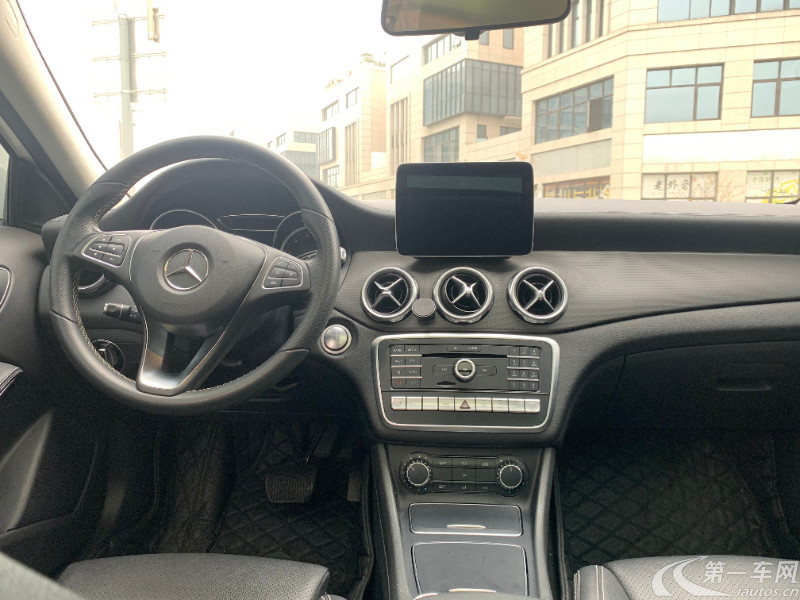 奔驰GLA 220 2018款 2.0T 自动 运动型 (国Ⅴ) 