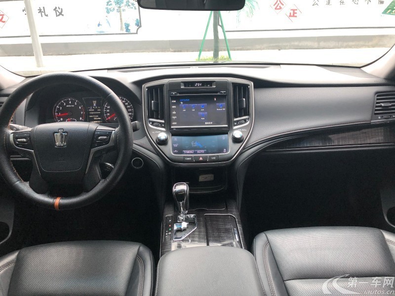 丰田皇冠 2015款 2.0T 自动 先锋版 (国Ⅴ) 