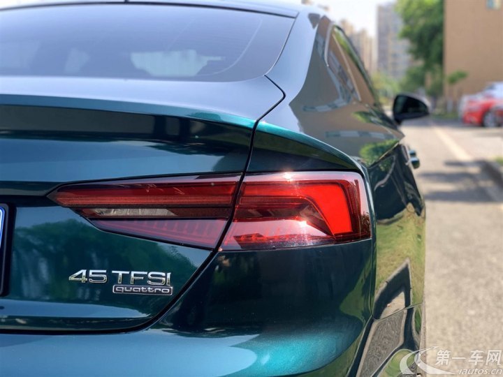 奥迪A5掀背 45TFSI [进口] 2019款 2.0T 自动 汽油 运动型 