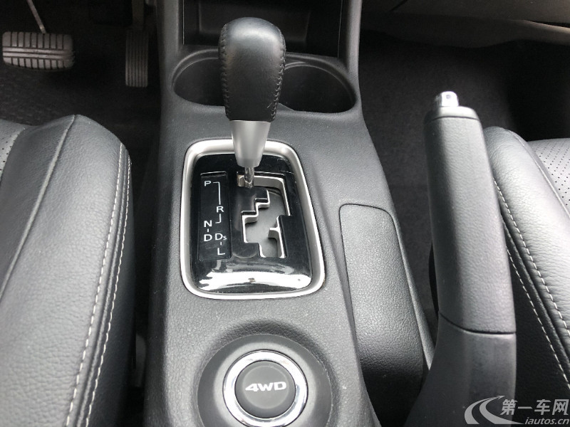 三菱欧蓝德 [进口] 2014款 2.4L 自动 四驱 精英GT超值版 (欧Ⅴ) 
